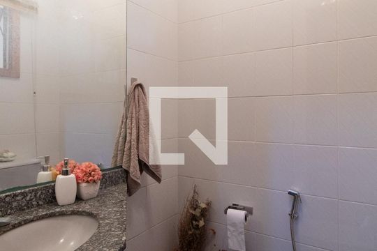 Lavabo de casa à venda com 4 quartos, 279m² em Santa Tereza, Porto Alegre