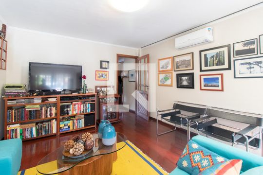 Sala de casa à venda com 4 quartos, 279m² em Santa Tereza, Porto Alegre