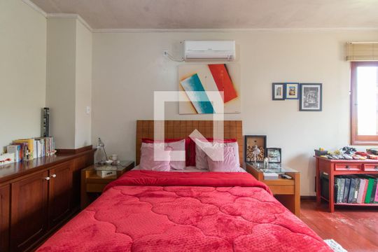 Quarto 1- Suíte de casa à venda com 4 quartos, 279m² em Santa Tereza, Porto Alegre