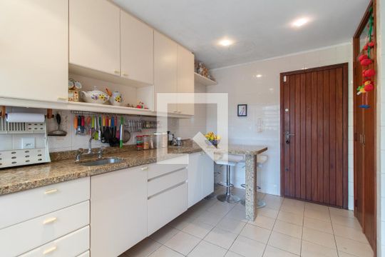 Cozinha de casa à venda com 4 quartos, 279m² em Santa Tereza, Porto Alegre