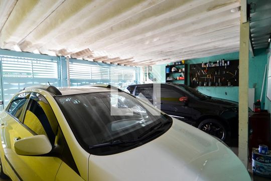 Garagem de casa à venda com 4 quartos, 207m² em Macedo, Guarulhos