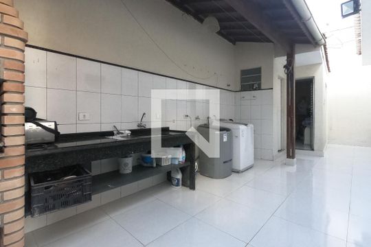Área de Serviço de casa à venda com 3 quartos, 300m² em Jardim Bom Clima, Guarulhos