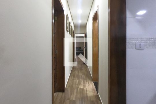 Corredor de casa à venda com 3 quartos, 300m² em Jardim Bom Clima, Guarulhos