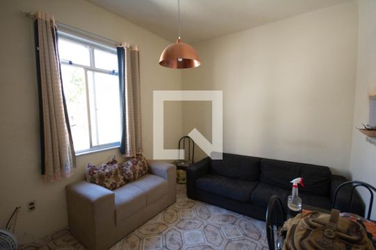 Casa à venda com 1 quarto, 100m² em Benfica, Rio de Janeiro