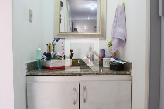 Lavabo  de casa de condomínio para alugar com 3 quartos, 118m² em Taquara, Rio de Janeiro