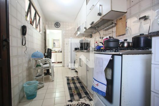 Cozinha  de casa de condomínio para alugar com 3 quartos, 118m² em Taquara, Rio de Janeiro