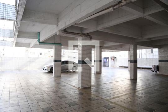 Garagem de apartamento para alugar com 1 quarto, 65m² em Guilhermina, Praia Grande