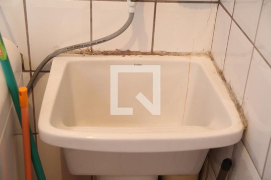 Área de Serviço de apartamento para alugar com 1 quarto, 65m² em Guilhermina, Praia Grande