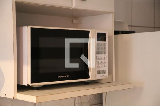 Cozinha de apartamento para alugar com 1 quarto, 65m² em Guilhermina, Praia Grande