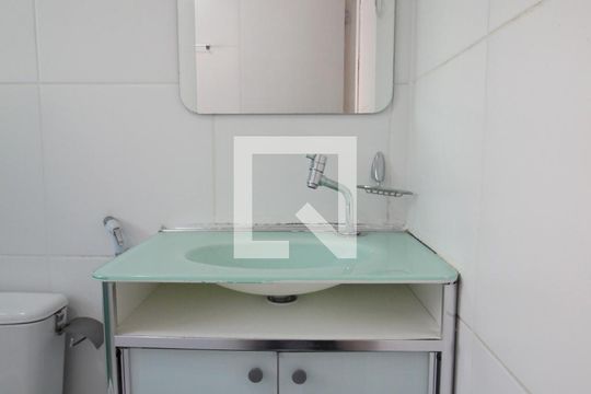 Banheiro de apartamento para alugar com 1 quarto, 43m² em Jardim Vera Cruz, Sorocaba