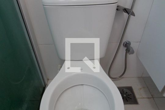 Banheiro de apartamento para alugar com 1 quarto, 43m² em Jardim Vera Cruz, Sorocaba