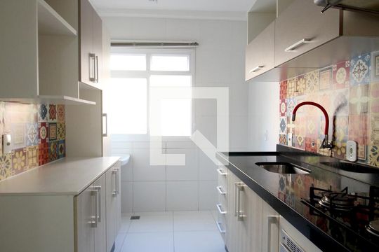 Cozinha de apartamento para alugar com 1 quarto, 43m² em Jardim Vera Cruz, Sorocaba