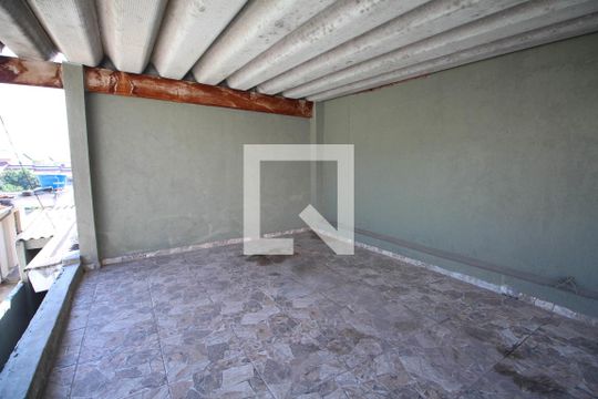 Garagem de casa para alugar com 2 quartos, 80m² em Jardim Líbano, São Paulo