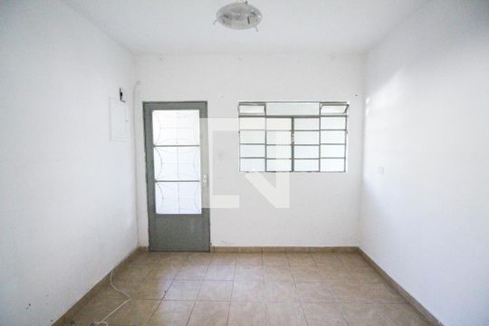 Casa para alugar com 2 quartos, 80m² em Jardim Líbano, São Paulo
