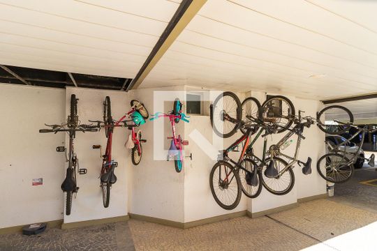 Área comum - |Bicicletário de apartamento para alugar com 1 quarto, 50m² em Centro, Campinas