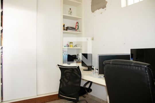 Quarto de Serviço de casa à venda com 4 quartos, 360m² em Jardim Leonor Mendes de Barros, São Paulo