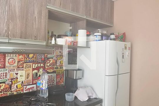 Cozinha de apartamento para alugar com 2 quartos, 42m² em São José, Canoas