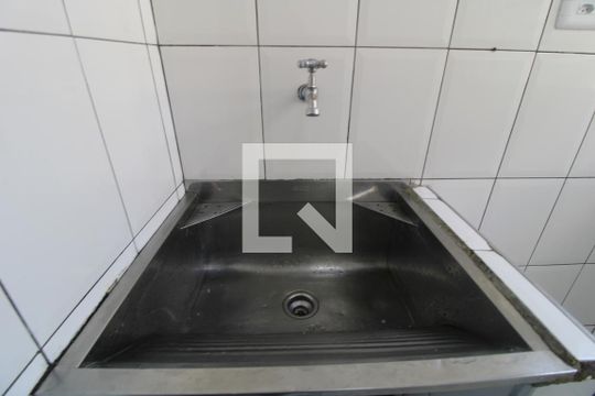 Tanque de apartamento para alugar com 2 quartos, 52m² em Jardim Brasília, São Paulo