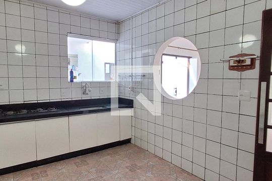 Cozinha  de casa para alugar com 3 quartos, 306m² em Nova Gerty, São Caetano do Sul