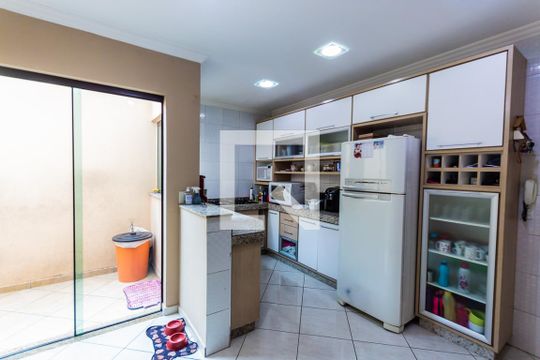 Cozinha de casa à venda com 3 quartos, 259m² em Parque Erasmo Assunção, Santo André