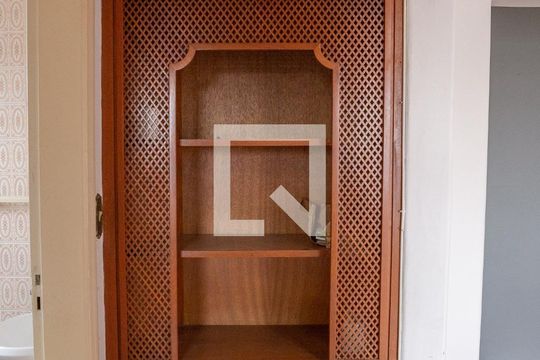 Corredor de apartamento para alugar com 1 quarto, 53m² em Vila Anglo Brasileira, São Paulo