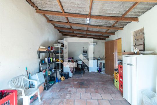 Garagem de casa à venda com 5 quartos, 300m² em Glória, Porto Alegre