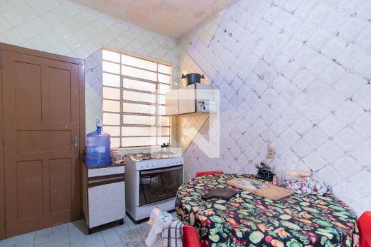 Cozinha de casa à venda com 5 quartos, 300m² em Glória, Porto Alegre