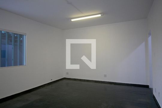 Casa para alugar com 6 quartos, 191m² em Vila Jardini, Sorocaba