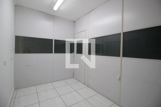 Escritório 1 de casa para alugar com 6 quartos, 191m² em Vila Jardini, Sorocaba
