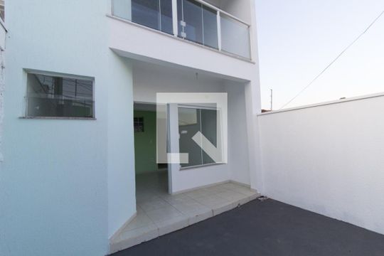 Garagem de casa para alugar com 2 quartos, 177m² em Vila Jardini, Sorocaba