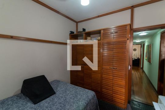 Quarto 1 de apartamento à venda com 4 quartos, 155m² em Tijuca, Rio de Janeiro