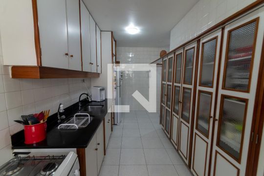 Cozinha de apartamento à venda com 4 quartos, 155m² em Tijuca, Rio de Janeiro