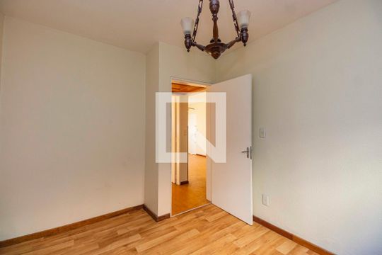Quarto 1 de apartamento à venda com 2 quartos, 48m² em Jardim Itu, Porto Alegre