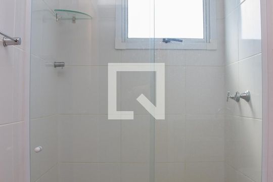 Banheiro Social de apartamento à venda com 2 quartos, 48m² em Encantado, Rio de Janeiro