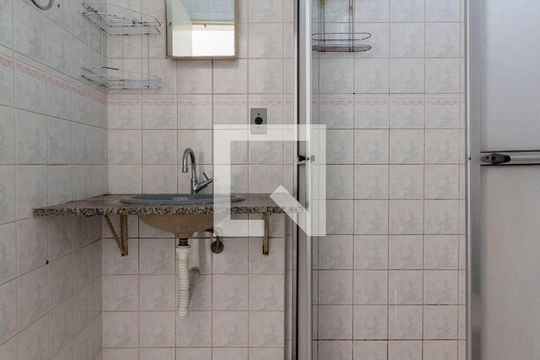 Banheiro de apartamento à venda com 3 quartos, 63m² em Cidade Líder, São Paulo