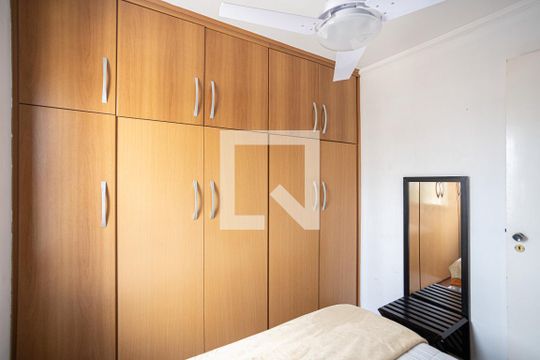 Quarto 1 de apartamento à venda com 2 quartos, 50m² em Km 18, Osasco
