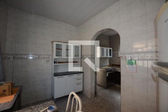 Sala de Jantar de casa para alugar com 1 quarto, 300m² em Irajá, Rio de Janeiro