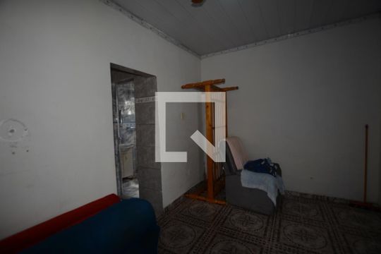 Sala de casa para alugar com 1 quarto, 300m² em Irajá, Rio de Janeiro