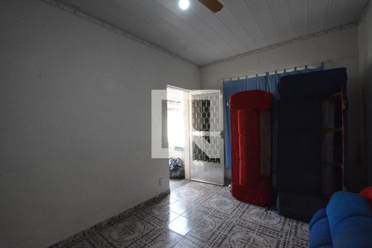 Sala de casa para alugar com 1 quarto, 300m² em Irajá, Rio de Janeiro