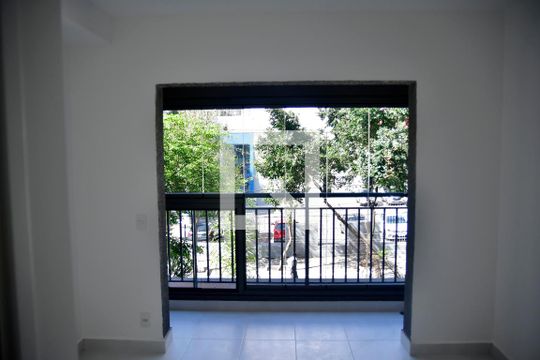 Sala/Quarto de kitnet/studio à venda com 1 quarto, 21m² em República, São Paulo