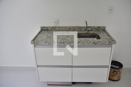 Cozinha de kitnet/studio à venda com 1 quarto, 21m² em República, São Paulo