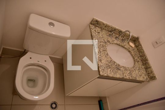Banheiro de kitnet/studio à venda com 1 quarto, 21m² em República, São Paulo