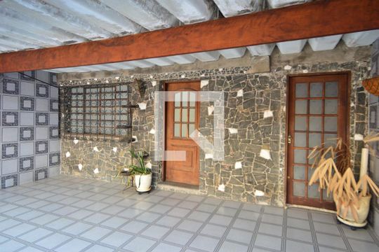 Quintal de casa à venda com 2 quartos, 136m² em Vila Gomes Cardim, São Paulo