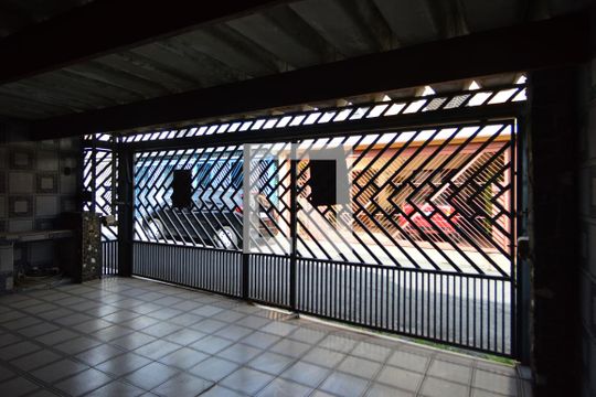 Garagem de casa à venda com 2 quartos, 136m² em Vila Gomes Cardim, São Paulo