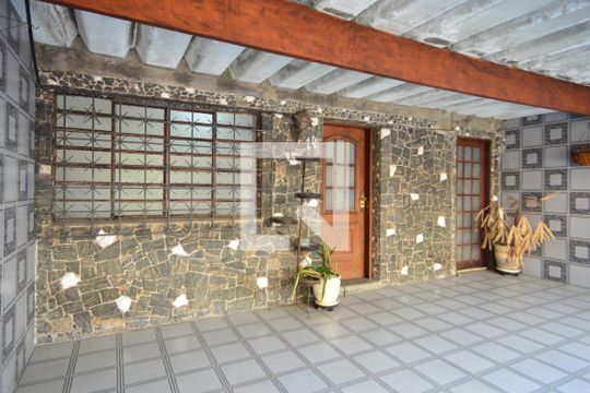 Quintal de casa à venda com 2 quartos, 136m² em Vila Gomes Cardim, São Paulo