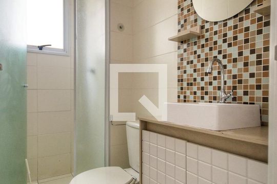 Banheiro de apartamento à venda com 2 quartos, 48m² em Cambuci, São Paulo