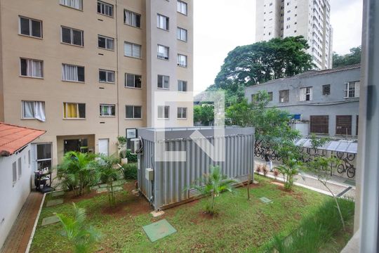 Sala - Vista de apartamento à venda com 2 quartos, 48m² em Cambuci, São Paulo