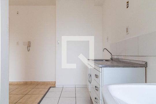 Cozinha de apartamento para alugar com 2 quartos, 55m² em Vila Paulista, Guarulhos
