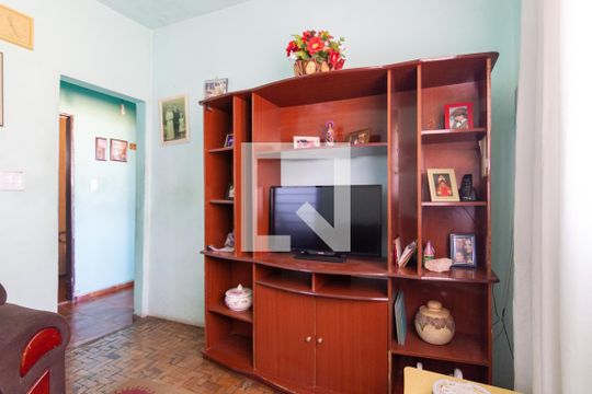 Sala 1 de casa à venda com 5 quartos, 120m² em Jardim Londres, Campinas