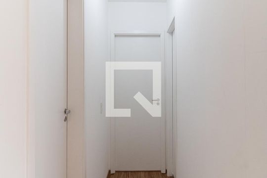 Corredor  de apartamento à venda com 2 quartos, 56m² em Vila Caraguatá, São Paulo